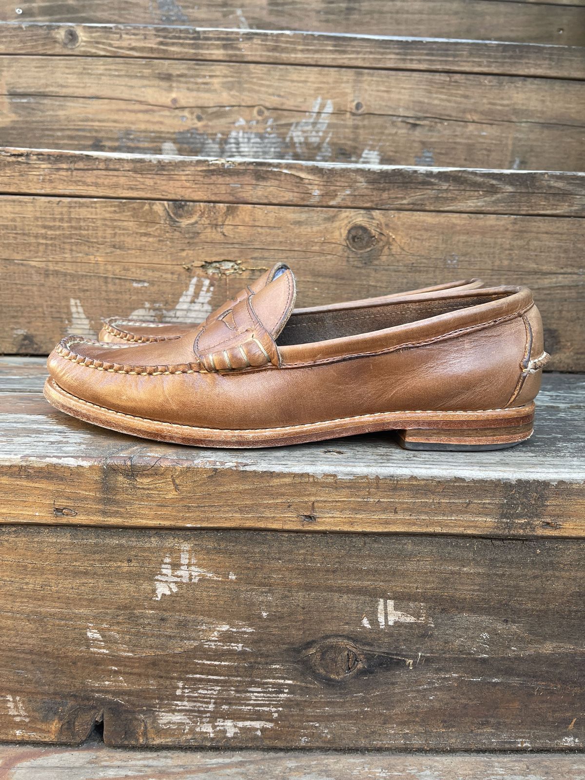 Photo by patinathunderdome on January 1, 2022 of the Rancourt & Co. Beefroll Penny Loafers in Horween Natural Chromexcel.