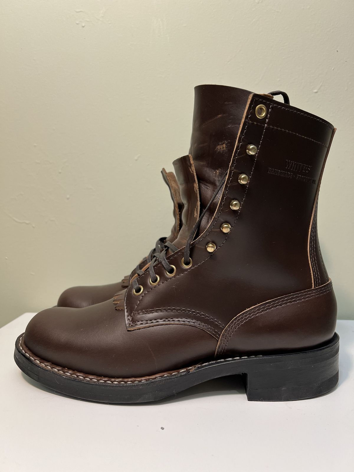 Photo by patinathunderdome on October 1, 2021 of the White's Bounty Hunter in Horween Brown Chromexcel Horsehide.