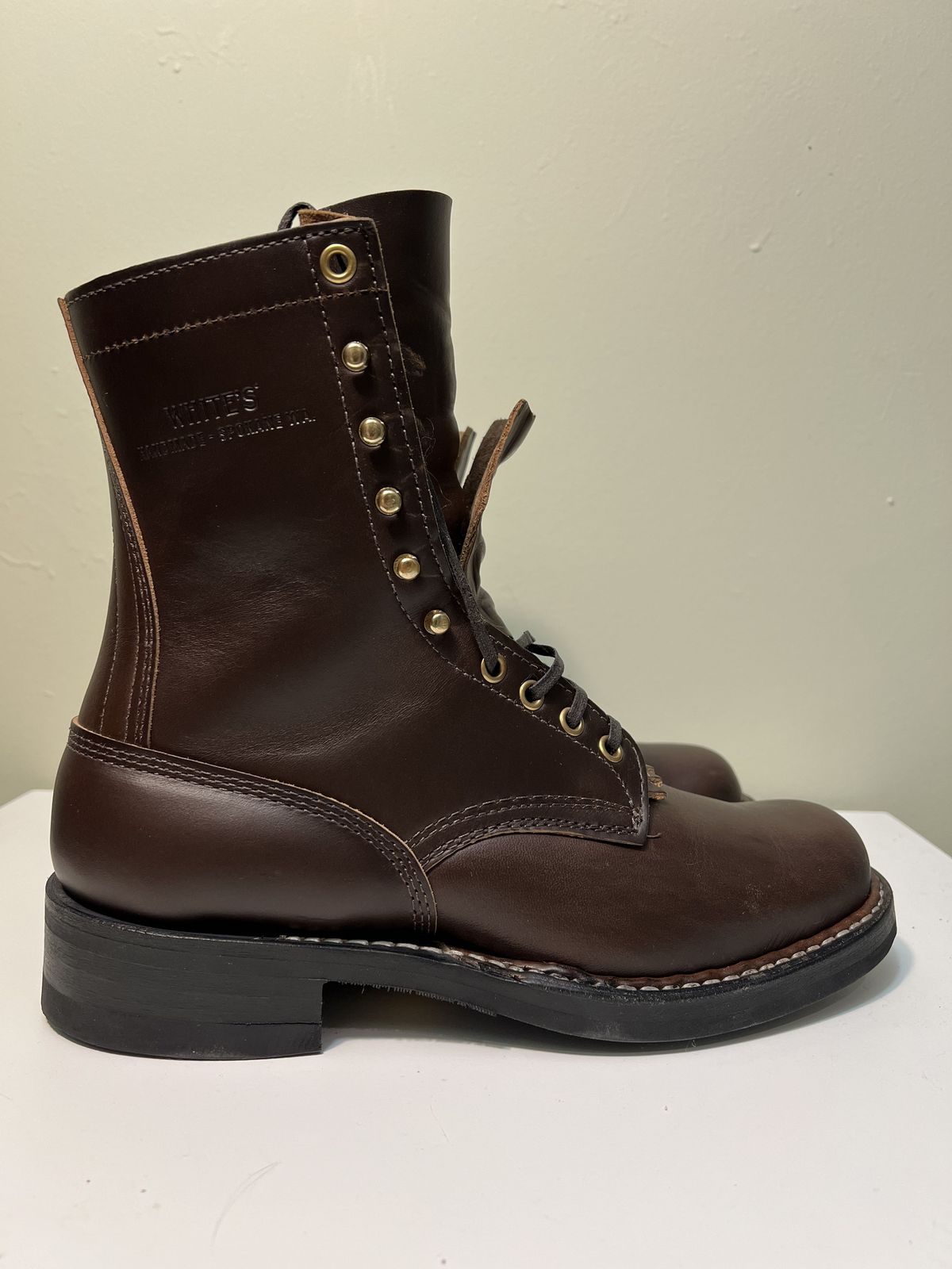 Photo by patinathunderdome on October 1, 2021 of the White's Bounty Hunter in Horween Brown Chromexcel Horsehide.