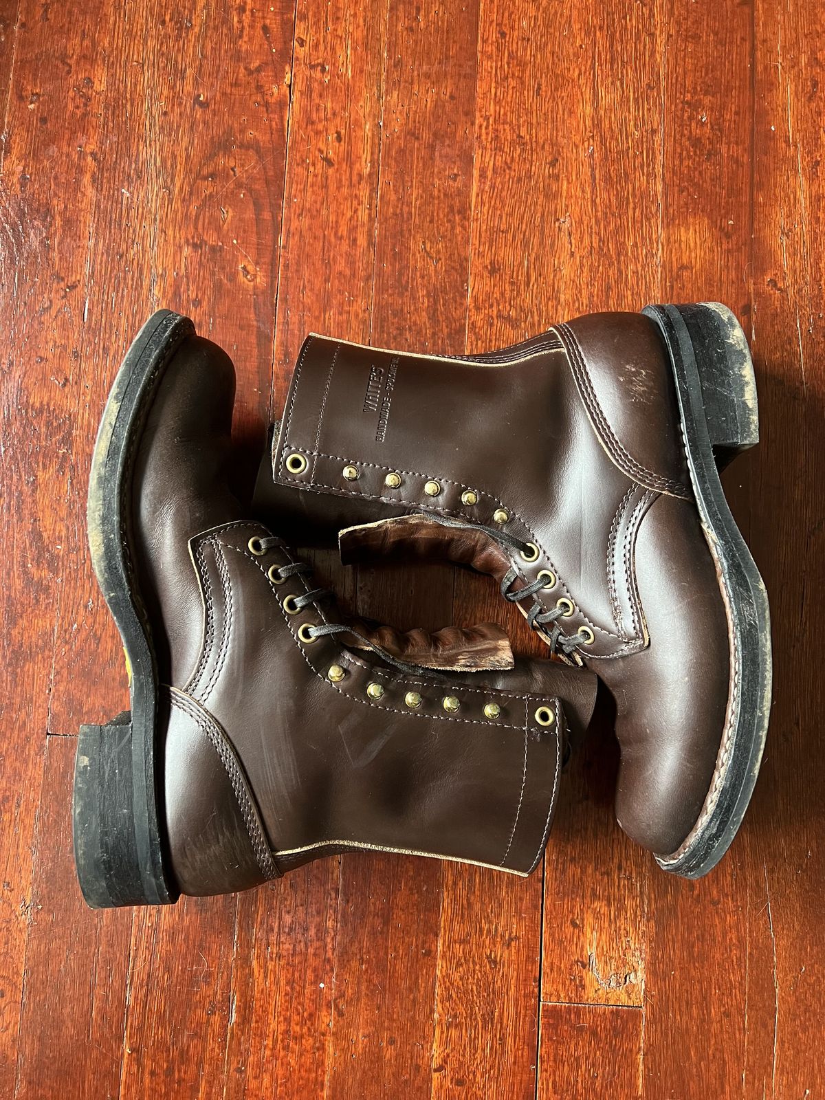 Photo by patinathunderdome on January 5, 2022 of the White's Bounty Hunter in Horween Brown Chromexcel Horsehide.