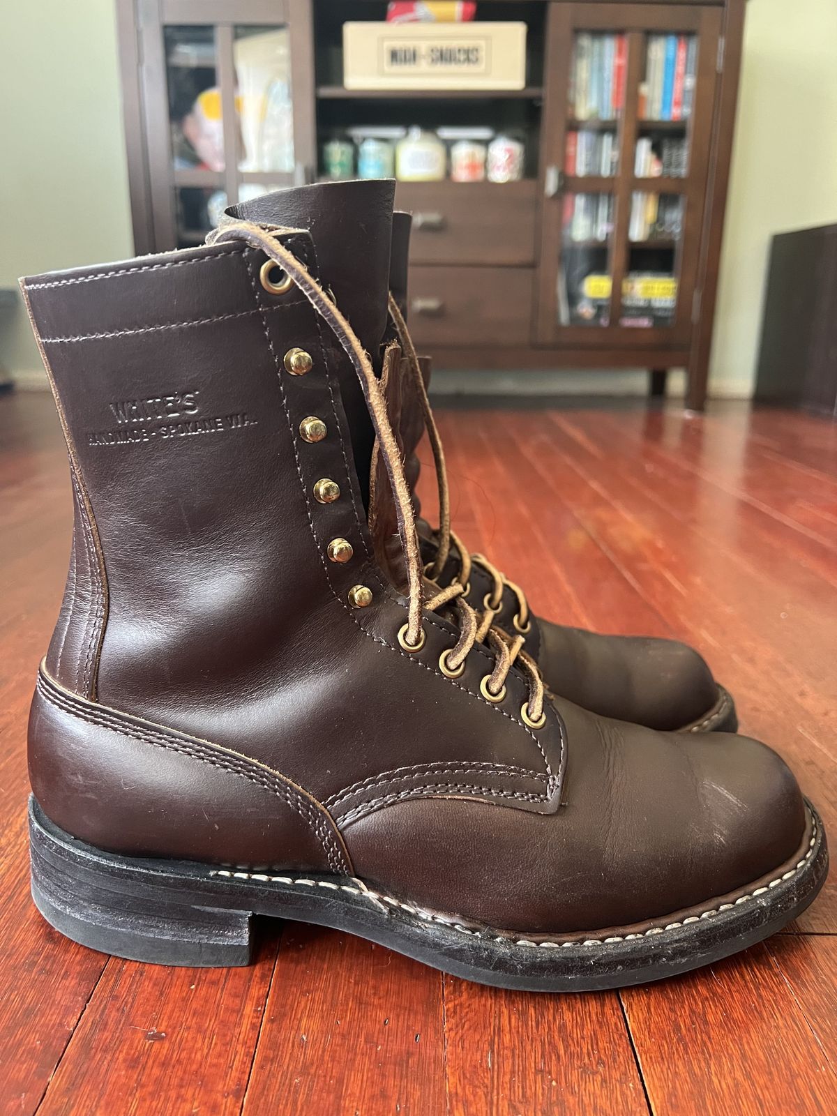 Photo by patinathunderdome on March 5, 2022 of the White's Bounty Hunter in Horween Brown Chromexcel Horsehide.