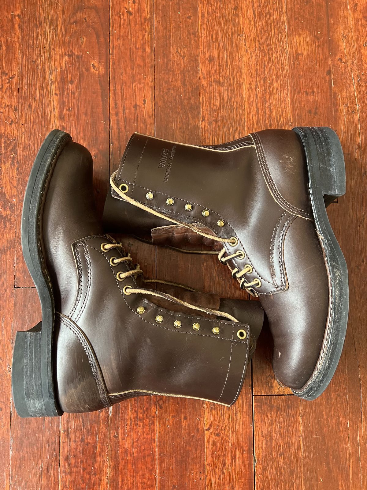 Photo by patinathunderdome on March 5, 2022 of the White's Bounty Hunter in Horween Brown Chromexcel Horsehide.