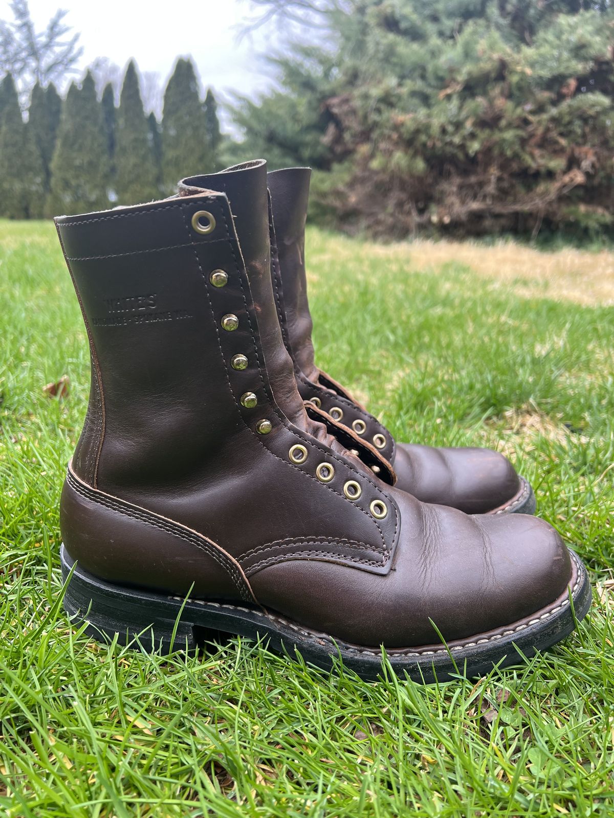 Photo by patinathunderdome on April 3, 2022 of the White's Bounty Hunter in Horween Brown Chromexcel Horsehide.