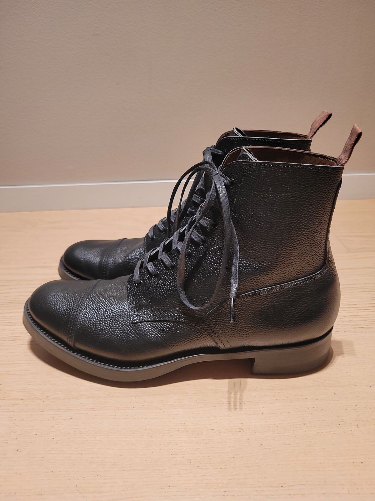 Photo by patinathunderdome on September 30, 2021 of the Clinch Graham Boots in Black French Kip Emboss.