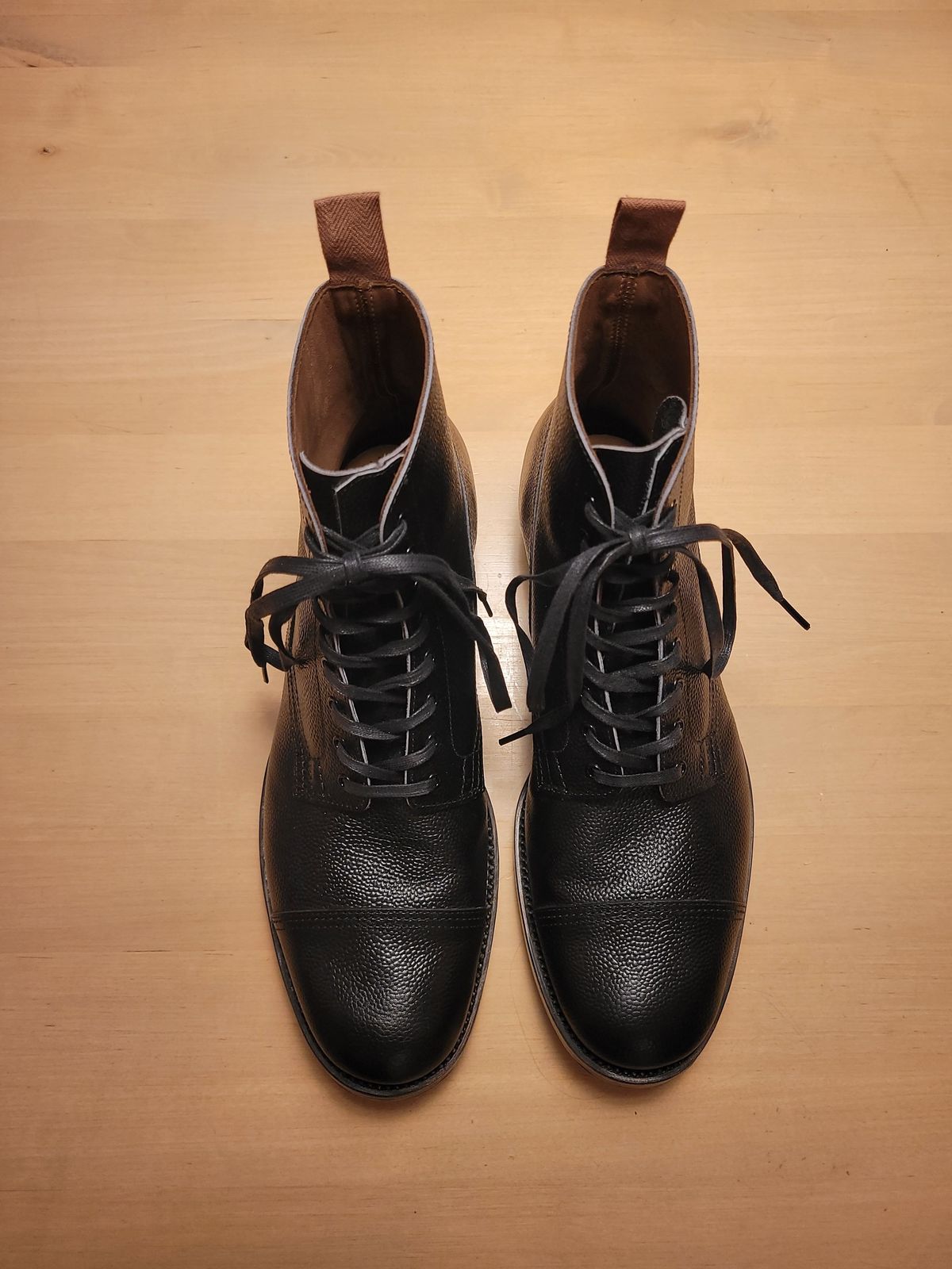 Photo by patinathunderdome on September 30, 2021 of the Clinch Graham Boots in Black French Kip Emboss.