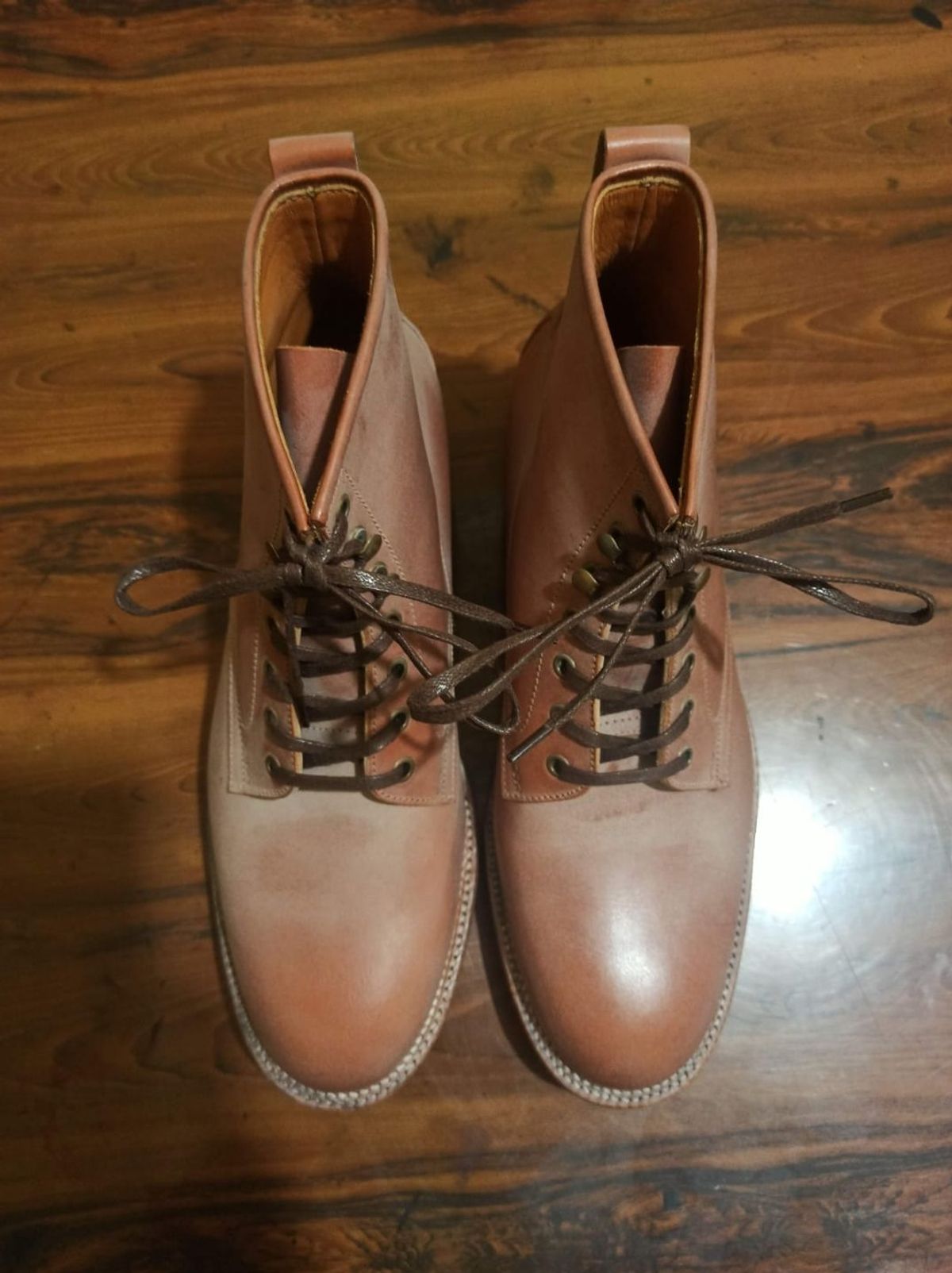 Photo by patinathunderdome on October 1, 2021 of the Midas Spalla Derby Boot in La Bretagna Whiskey Ghost.