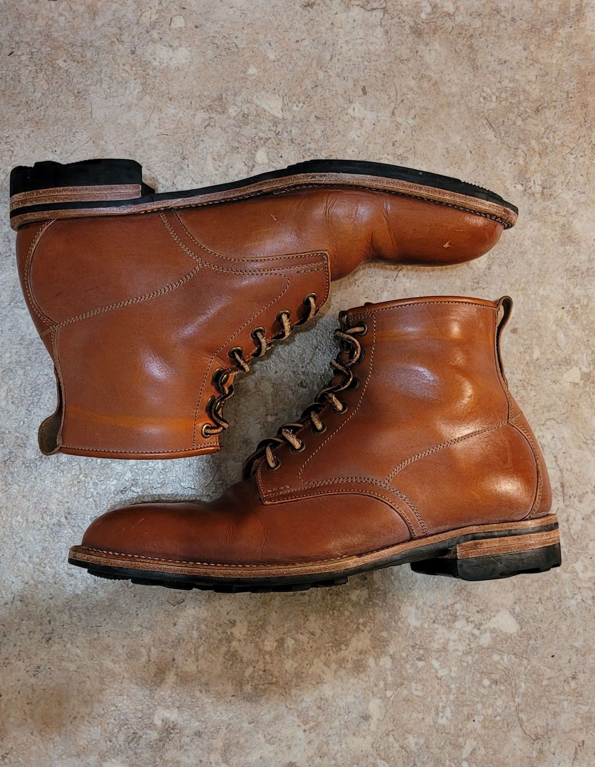 Photo by patinathunderdome on November 3, 2021 of the Midas Spalla Derby Boot in La Bretagna Whiskey Ghost.