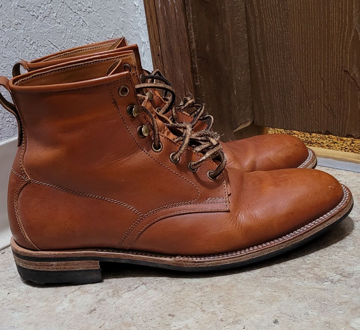 Photo by patinathunderdome on December 6, 2021 of the Midas Spalla Derby Boot in La Bretagna Whiskey Ghost.
