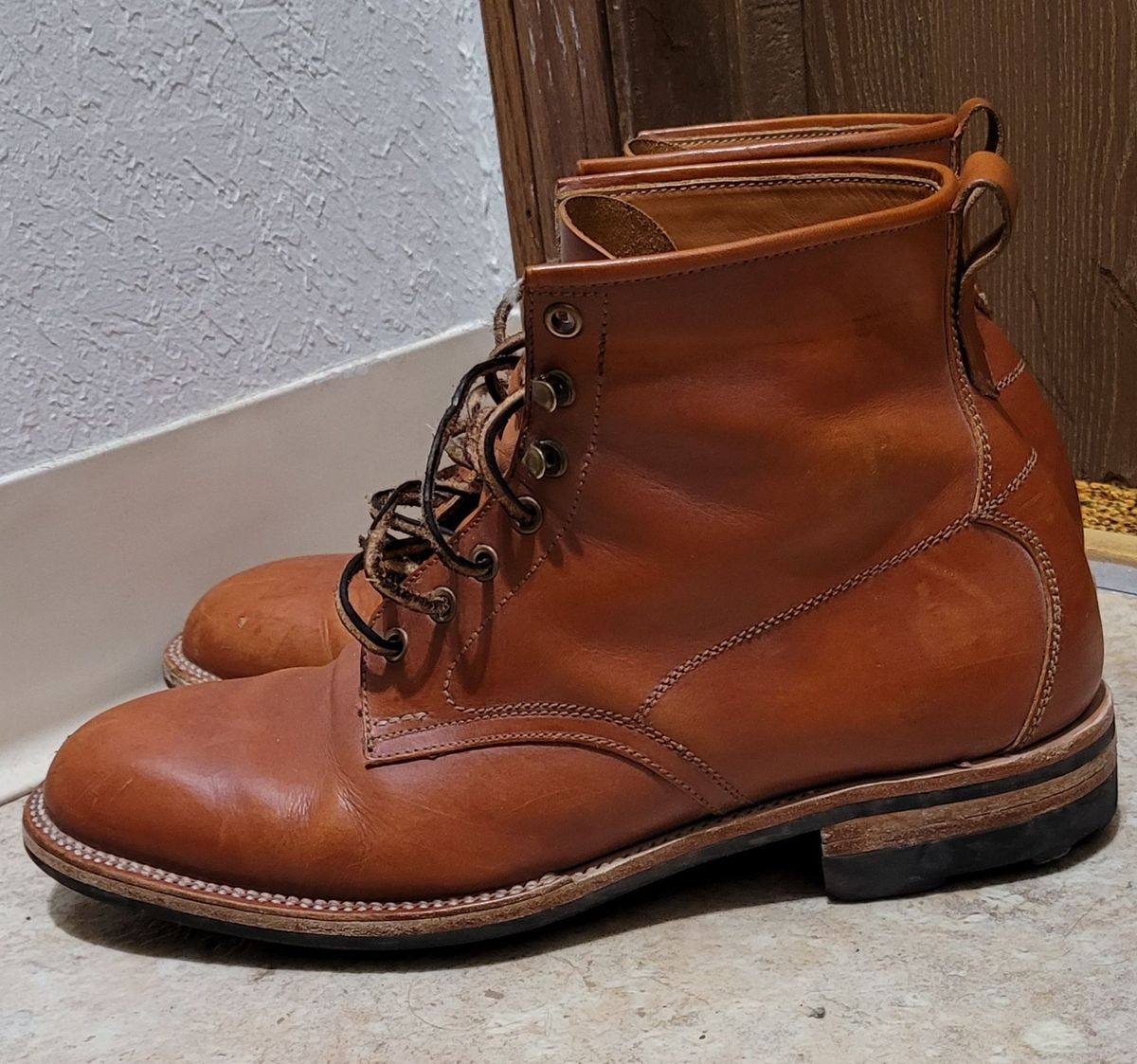 Photo by patinathunderdome on December 6, 2021 of the Midas Spalla Derby Boot in La Bretagna Whiskey Ghost.