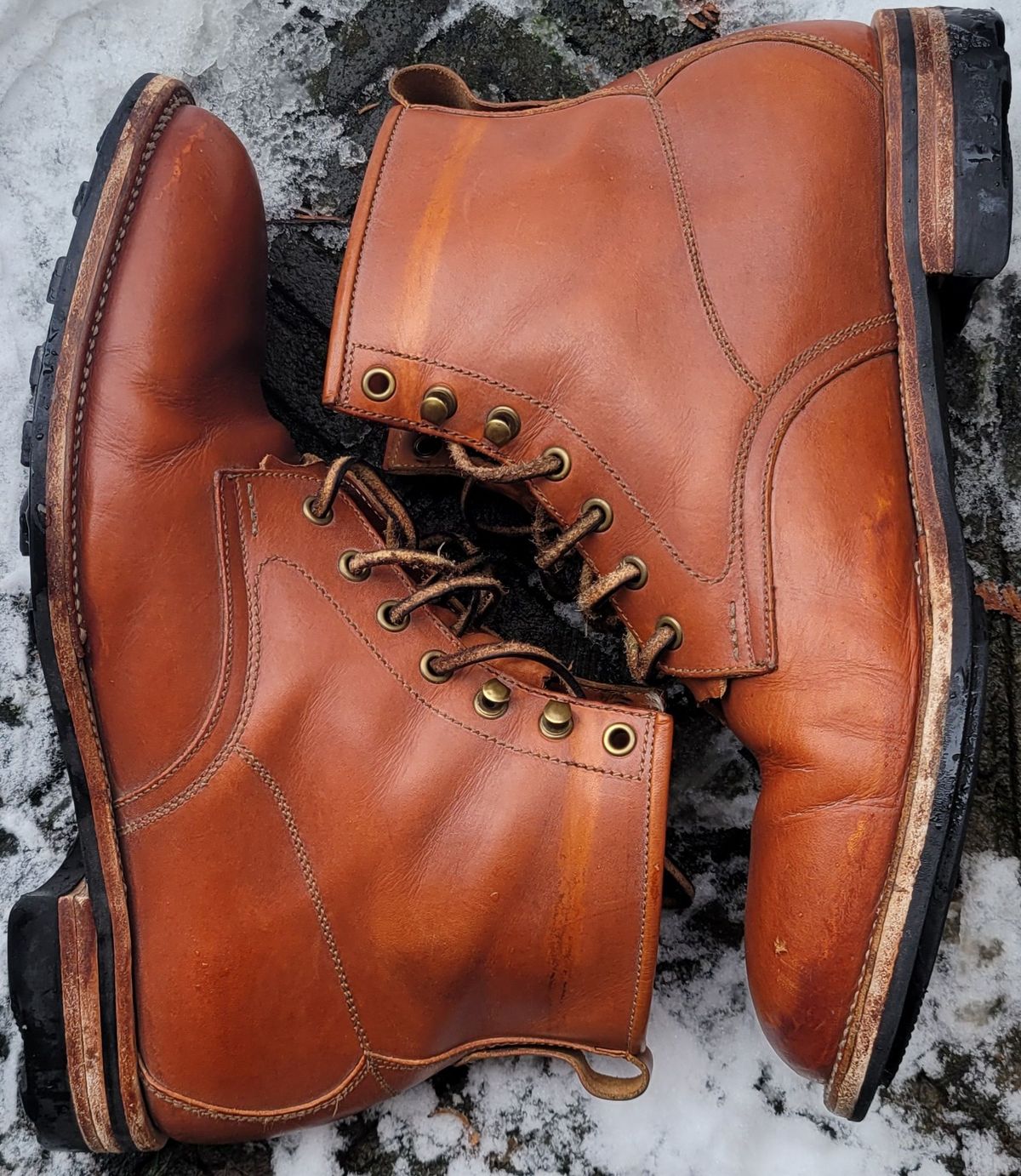 Photo by patinathunderdome on January 5, 2022 of the Midas Spalla Derby Boot in La Bretagna Whiskey Ghost.
