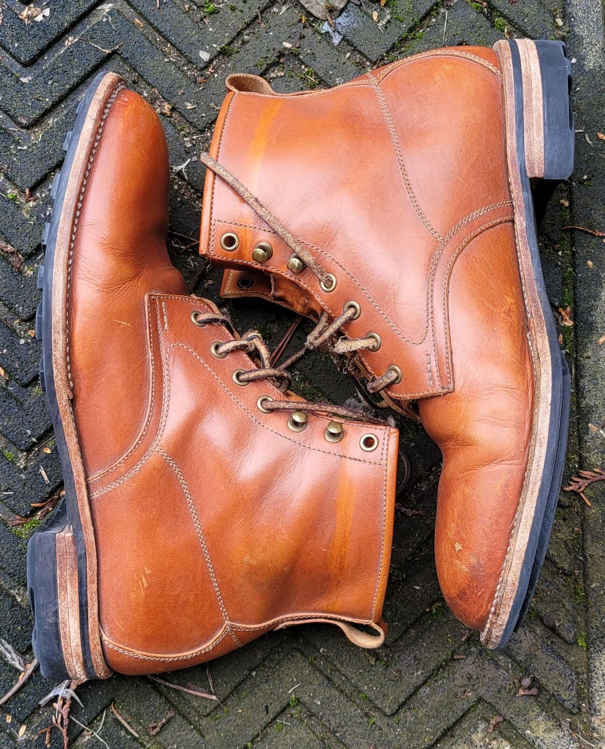 Photo by patinathunderdome on February 5, 2022 of the Midas Spalla Derby Boot in La Bretagna Whiskey Ghost.