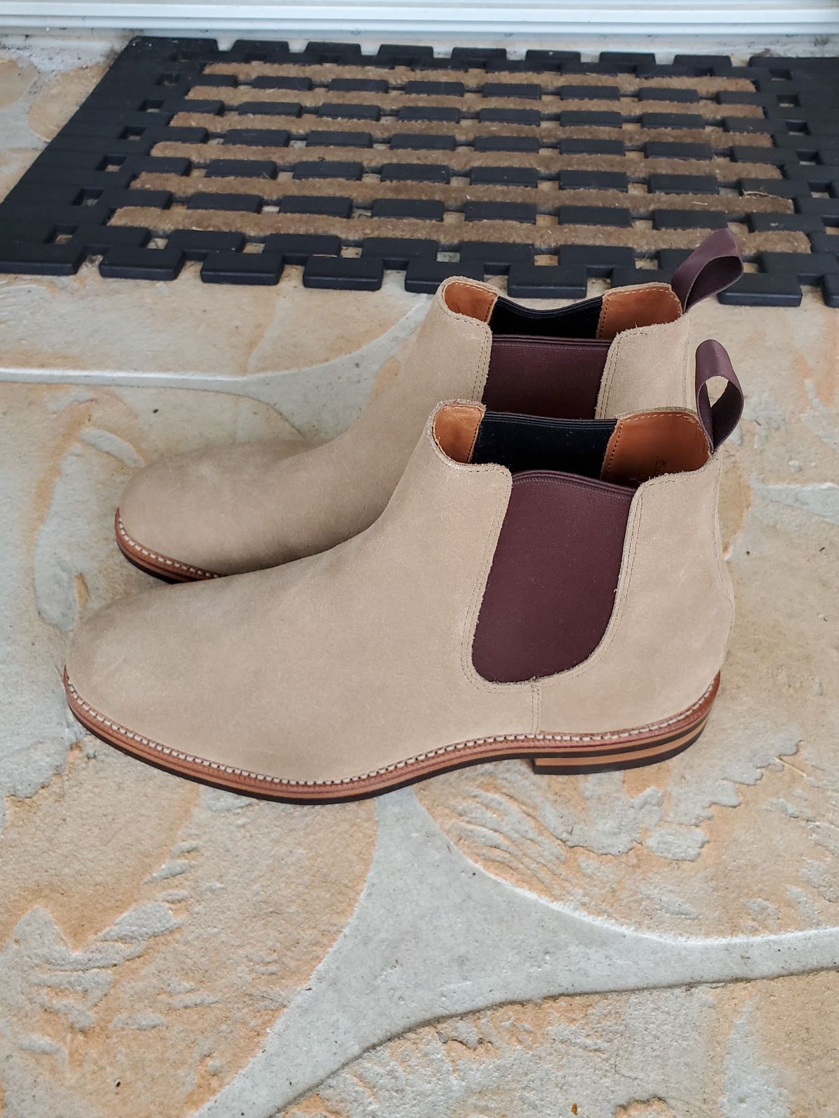 Photo by patinathunderdome on October 1, 2021 of the Grant Stone Chelsea Boot in C.F. Stead Tan Repello Calf Suede.