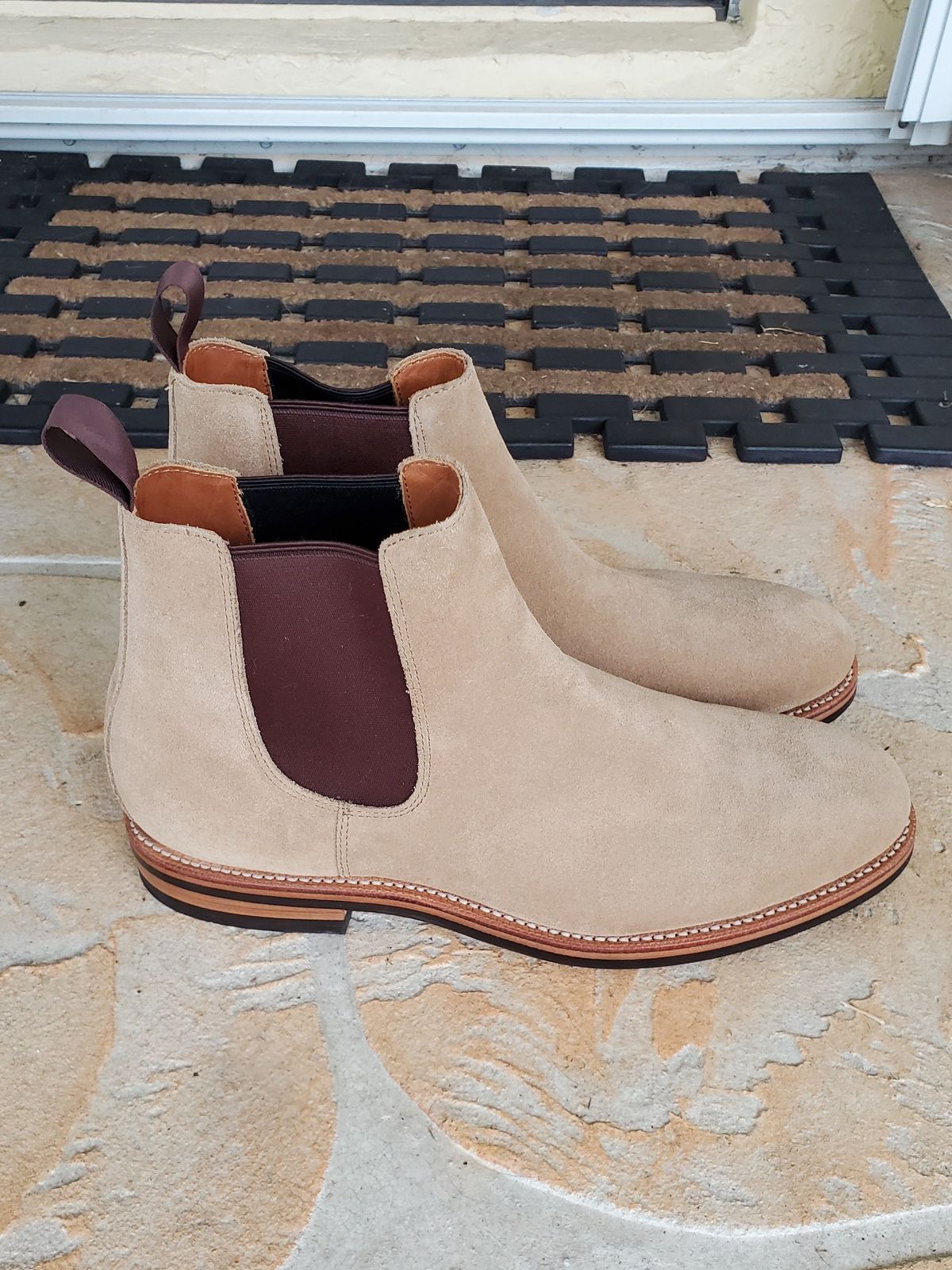 Photo by patinathunderdome on October 1, 2021 of the Grant Stone Chelsea Boot in C.F. Stead Tan Repello Calf Suede.