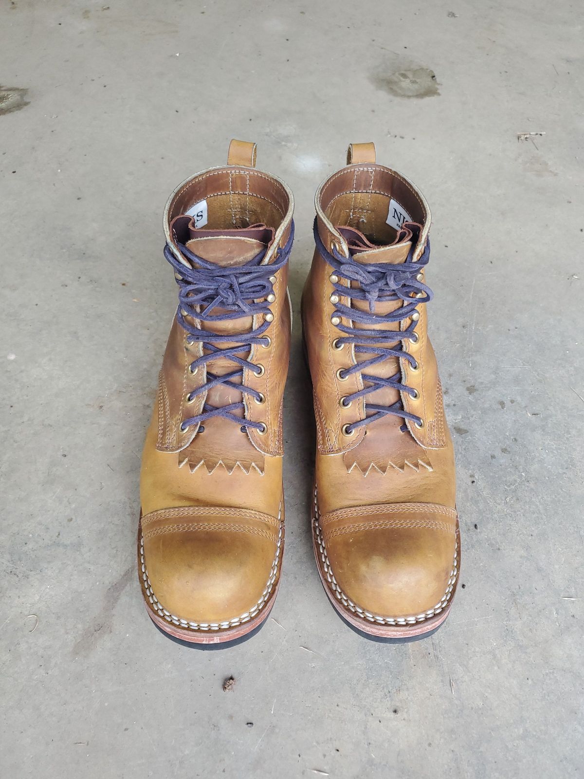 Photo by patinathunderdome on November 5, 2021 of the Nicks Prospector in Horween Khaki Chromepak.