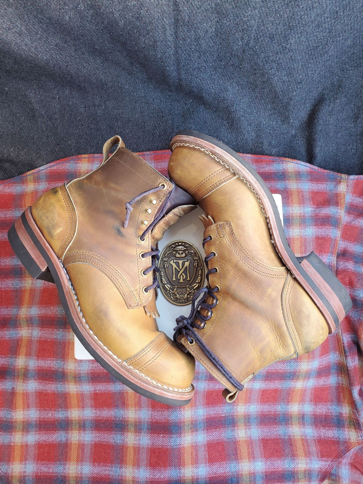 Photo by patinathunderdome on December 5, 2021 of the Nicks Prospector in Horween Khaki Chromepak.