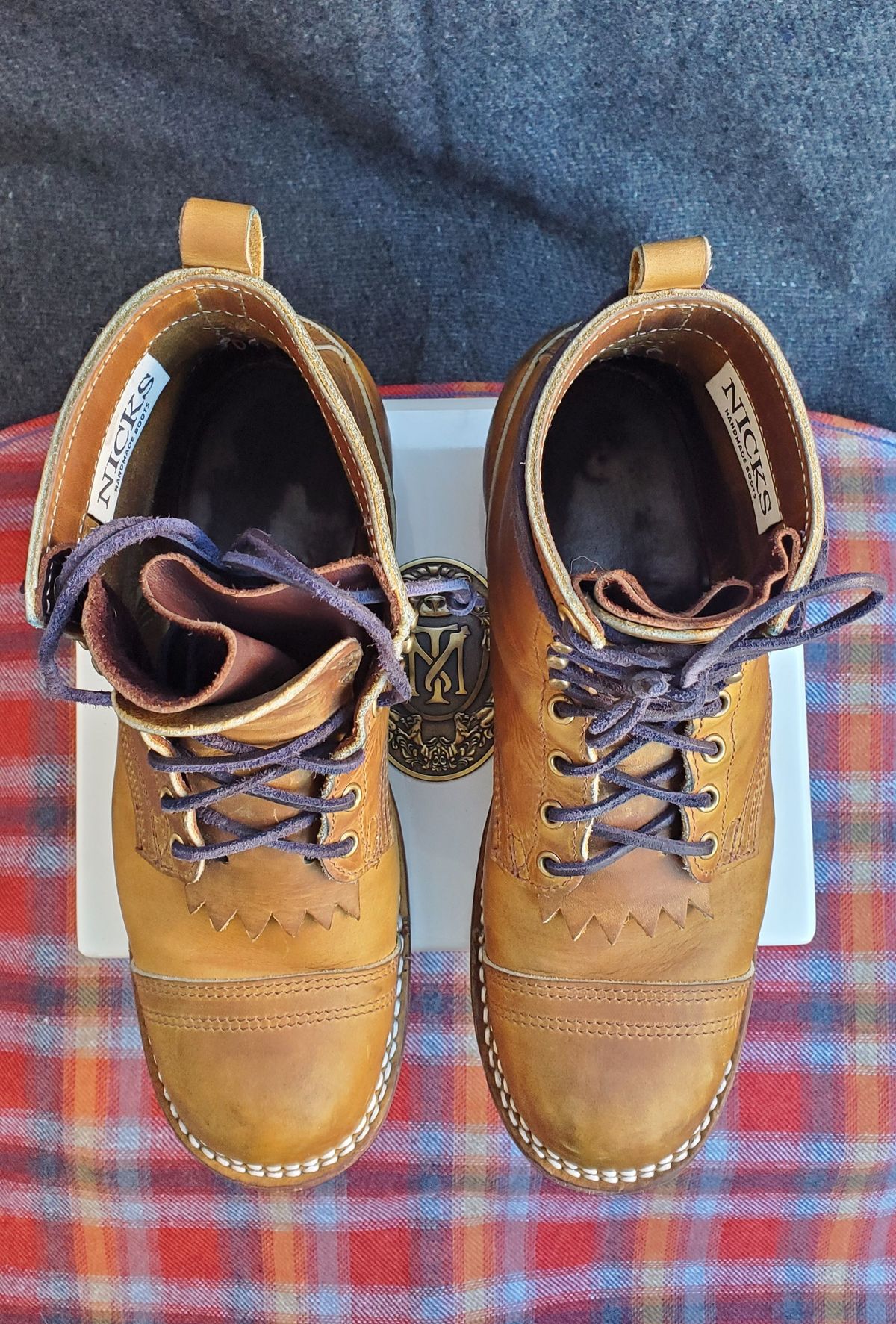 Photo by patinathunderdome on December 5, 2021 of the Nicks Prospector in Horween Khaki Chromepak.