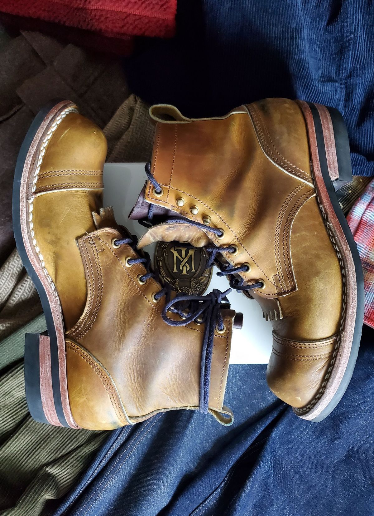 Photo by patinathunderdome on January 5, 2022 of the Nicks Prospector in Horween Khaki Chromepak.