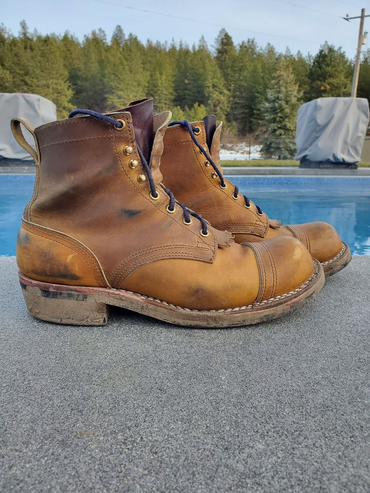 Photo by patinathunderdome on February 6, 2022 of the Nicks Prospector in Horween Khaki Chromepak.