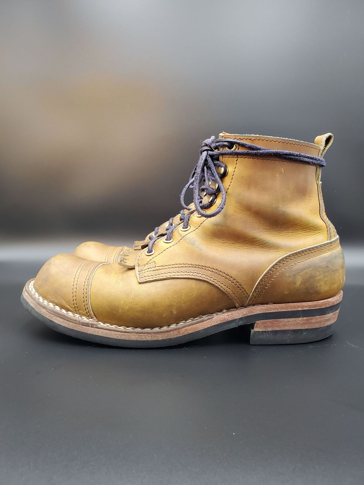 Photo by patinathunderdome on March 6, 2022 of the Nicks Prospector in Horween Khaki Chromepak.