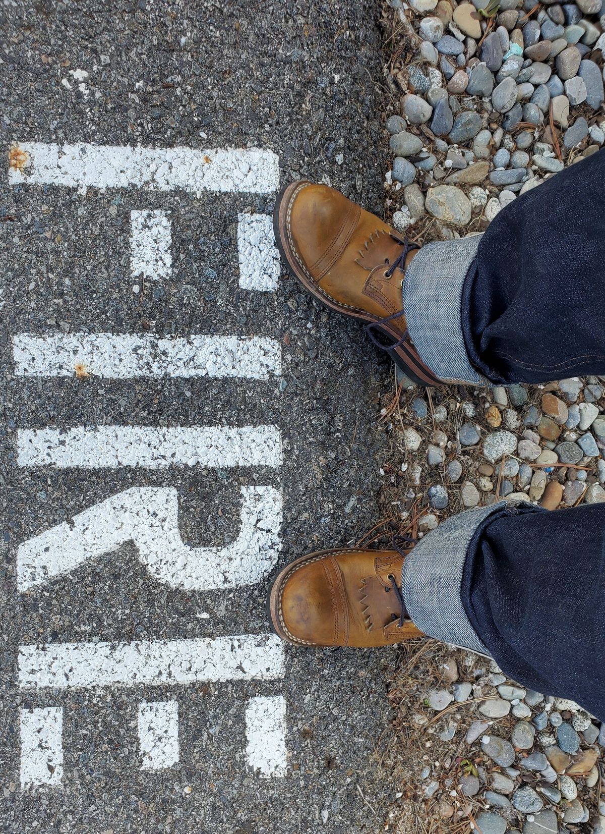 Photo by patinathunderdome on May 6, 2022 of the Nicks Prospector in Horween Khaki Chromepak.