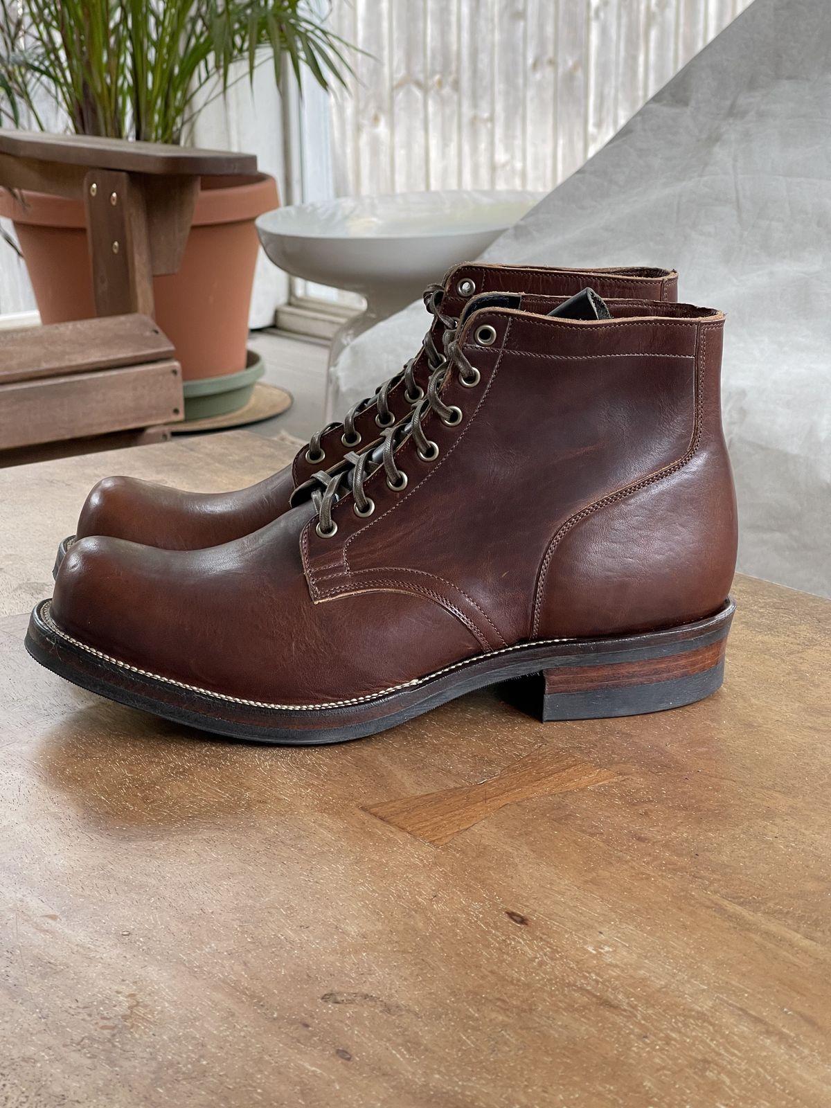 Photo by patinathunderdome on October 2, 2021 of the Viberg Service Boot in Horween Dark Rubber Dublin.