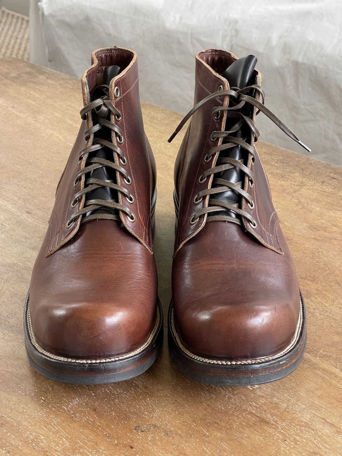 Photo by patinathunderdome on October 2, 2021 of the Viberg Service Boot in Horween Dark Rubber Dublin.