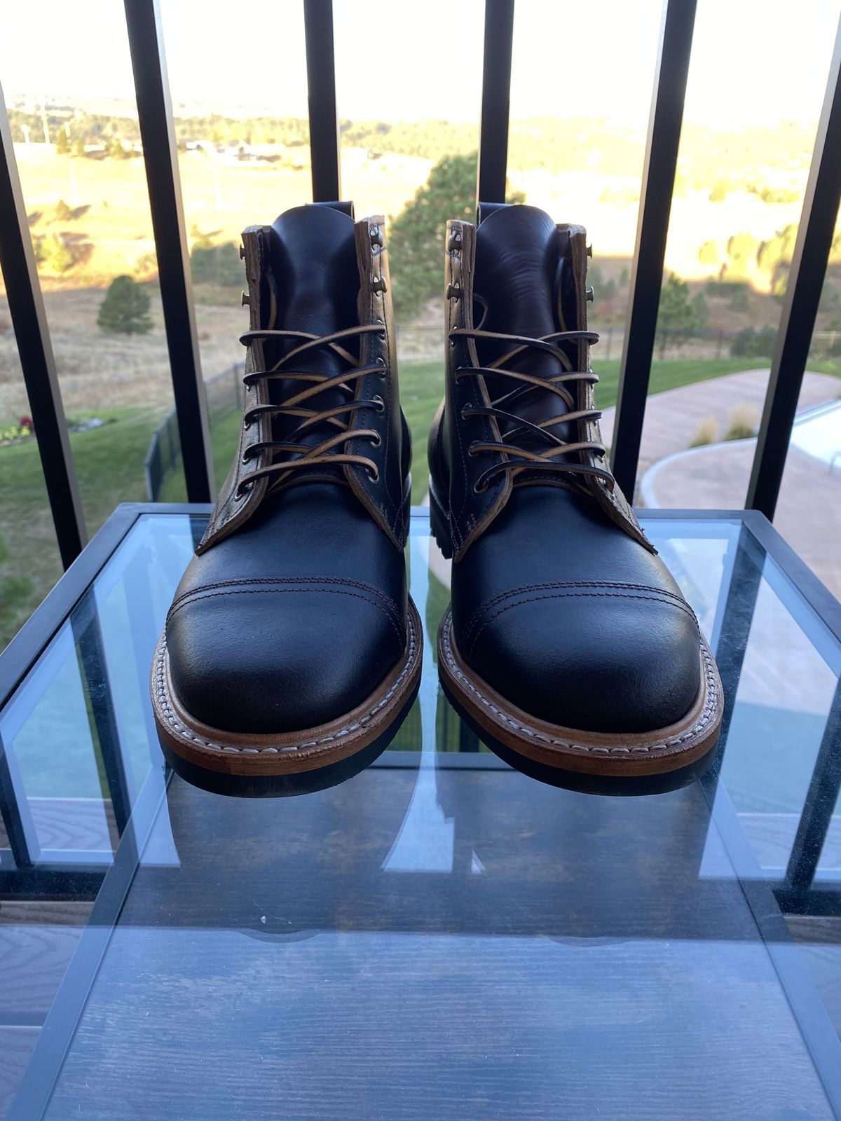 Photo by patinathunderdome on October 1, 2021 of the Truman Service Boot in Horween Java Waxed Flesh.