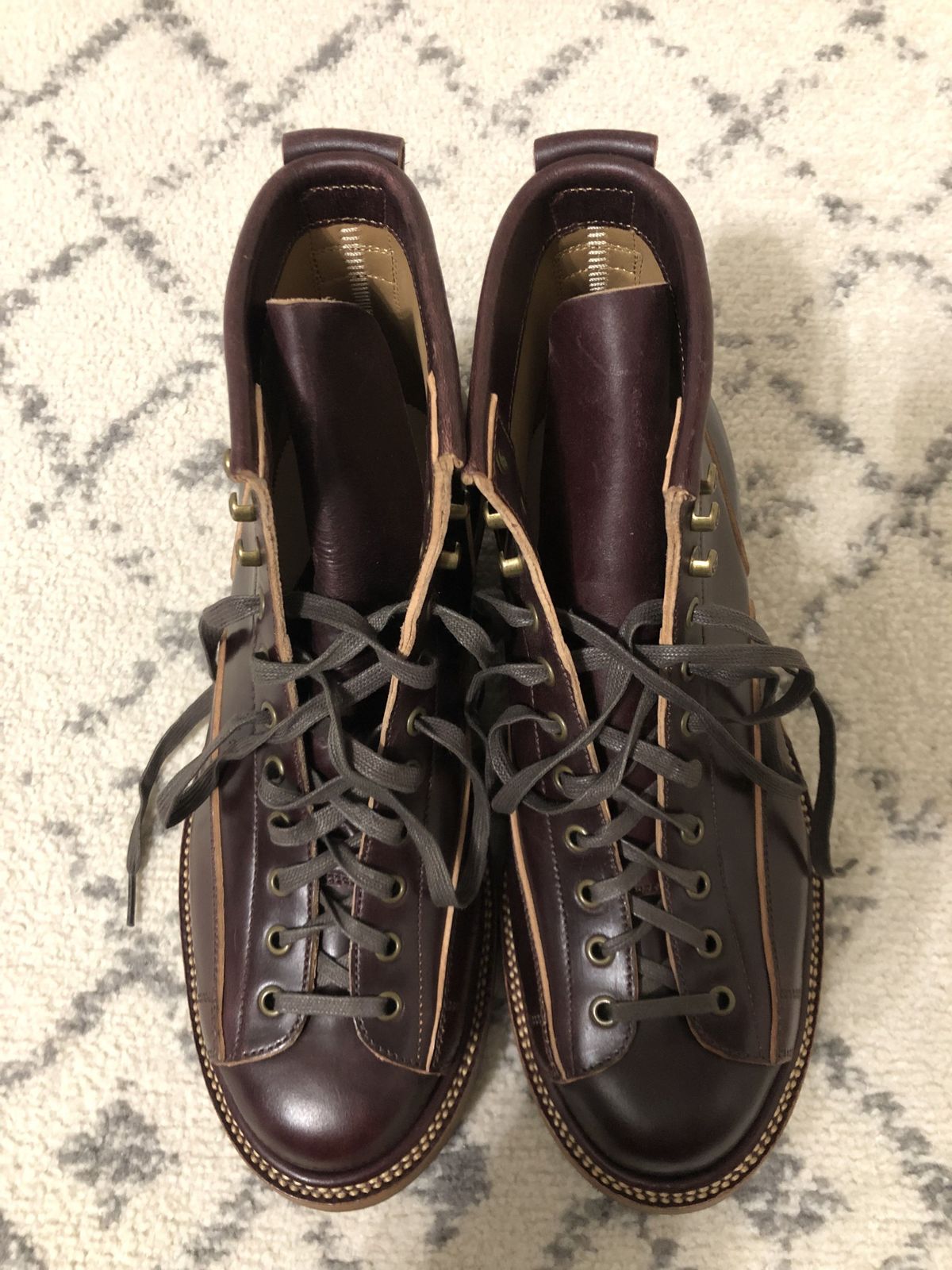 Photo by patinathunderdome on October 1, 2021 of the Flame Panda Monkey Boot in Conceria Cloe Burgundy Horsebutt.