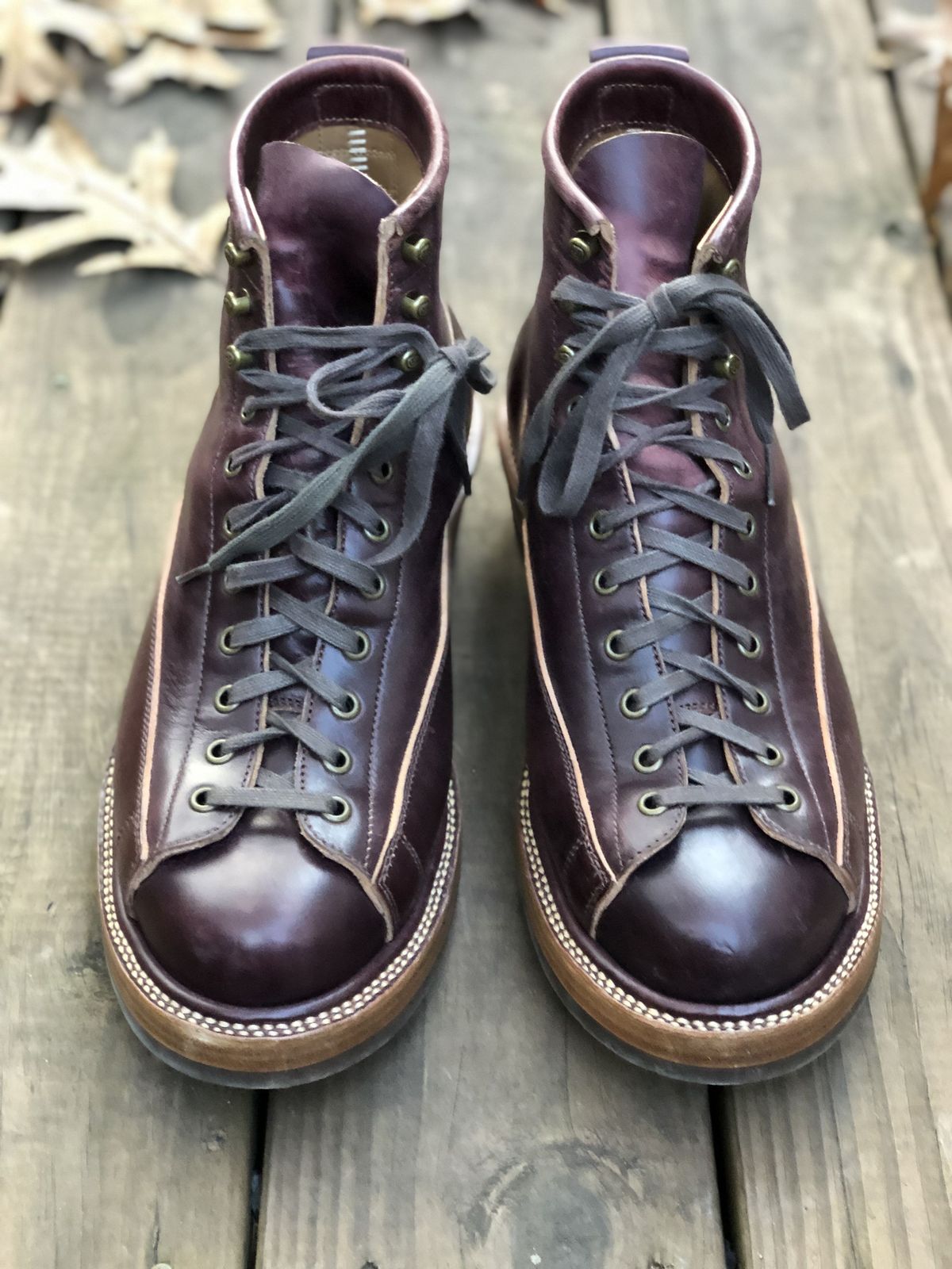 Photo by patinathunderdome on December 3, 2021 of the Flame Panda Monkey Boot in Conceria Cloe Burgundy Horsebutt.