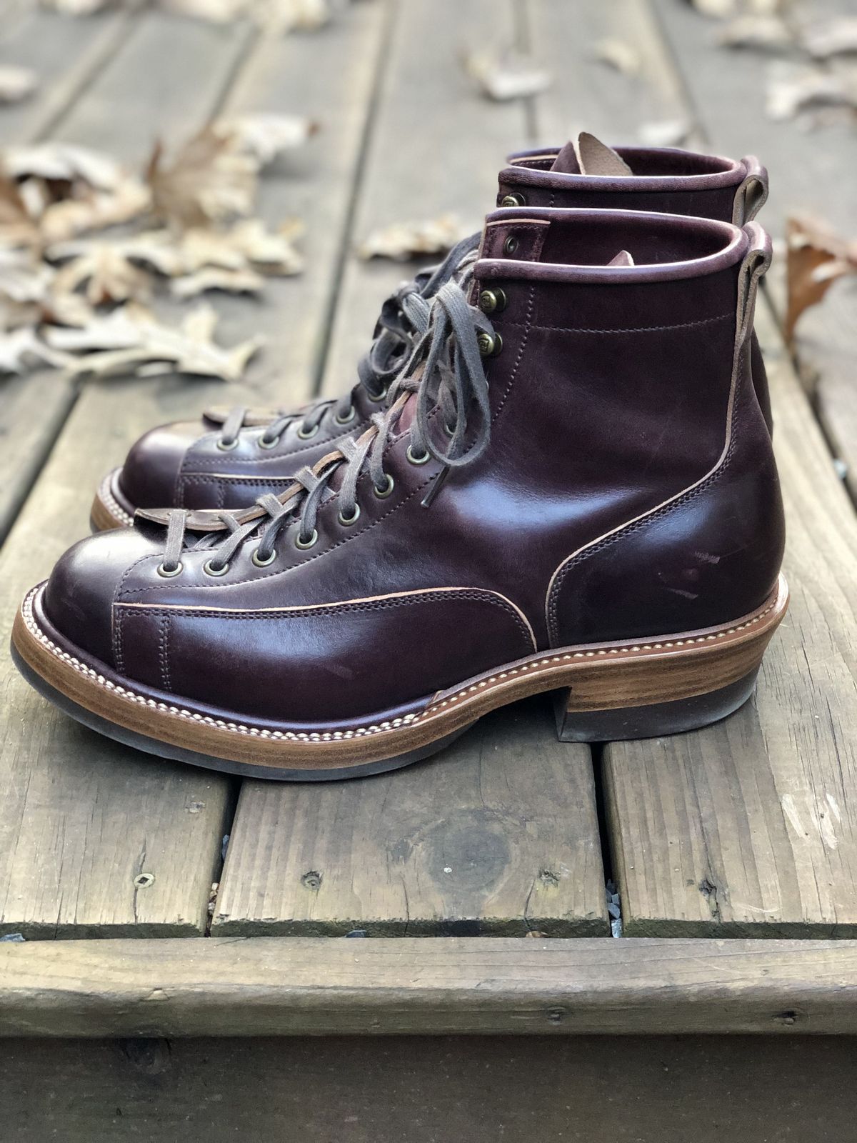Photo by patinathunderdome on December 3, 2021 of the Flame Panda Monkey Boot in Conceria Cloe Burgundy Horsebutt.