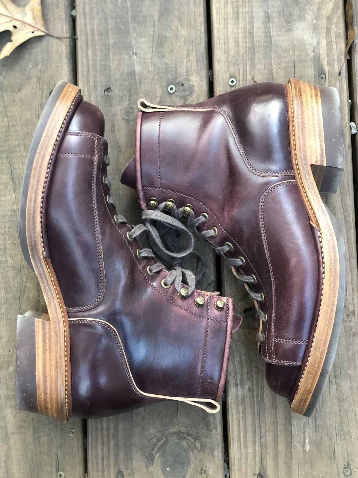 Photo by patinathunderdome on December 3, 2021 of the Flame Panda Monkey Boot in Conceria Cloe Burgundy Horsebutt.