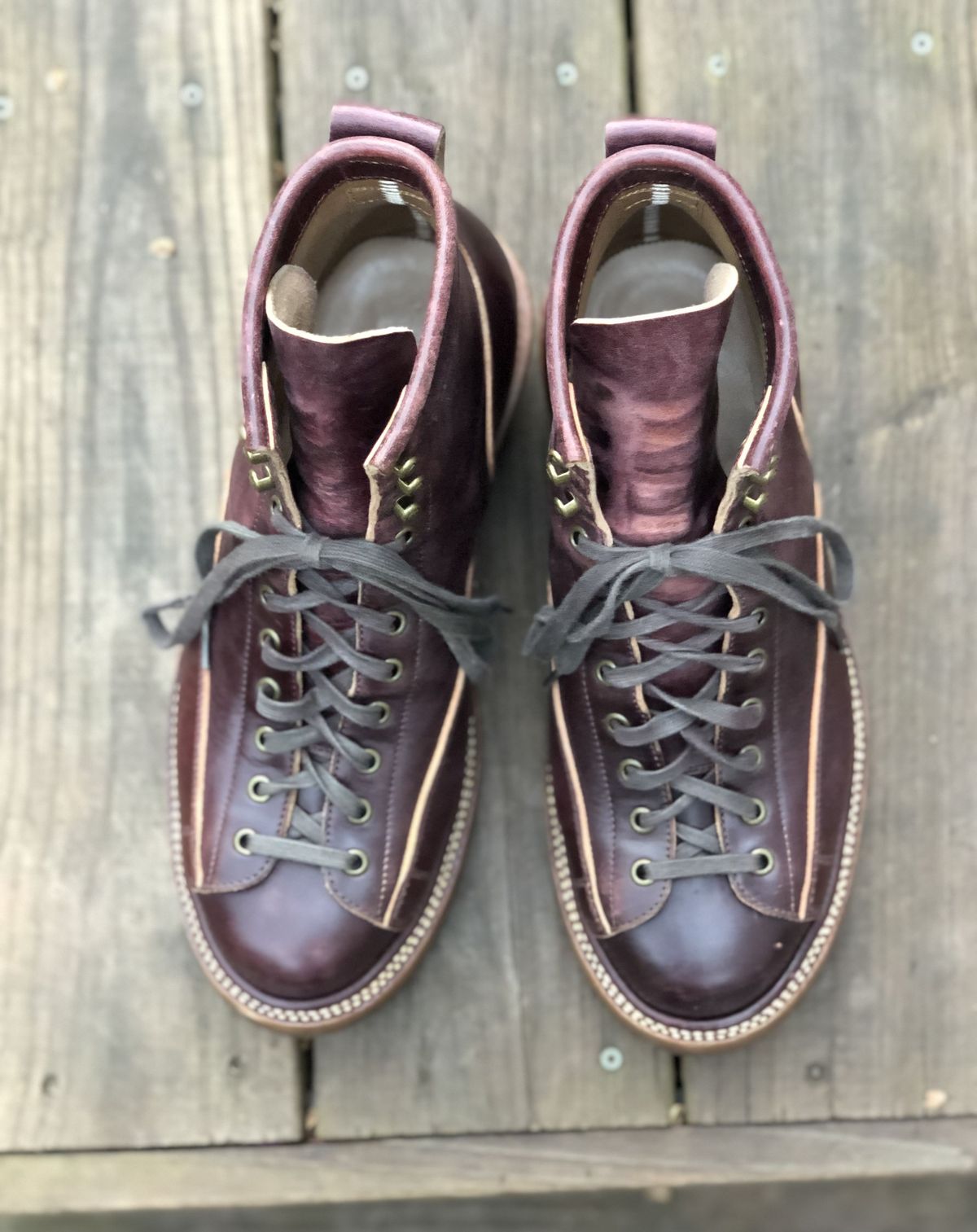 Photo by patinathunderdome on January 5, 2022 of the Flame Panda Monkey Boot in Conceria Cloe Burgundy Horsebutt.