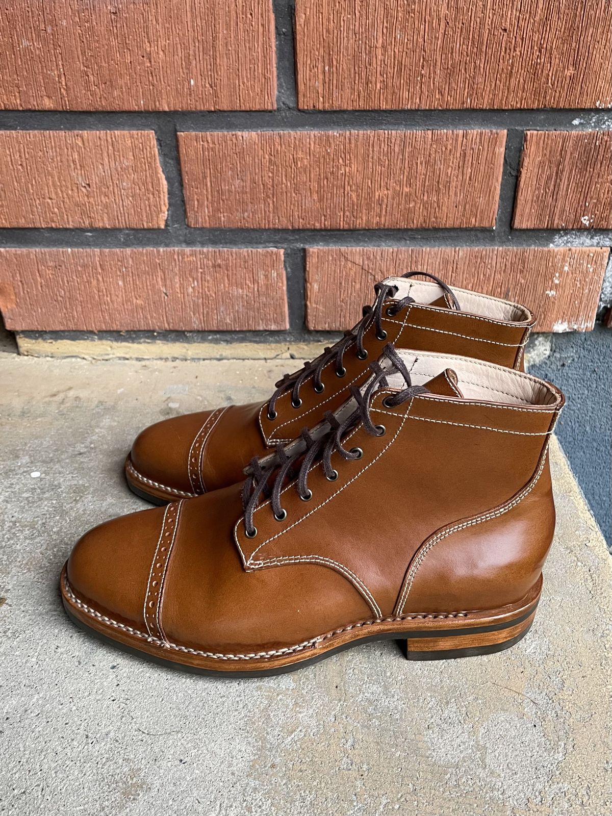 Photo by patinathunderdome on October 1, 2021 of the Aitta Handmade Brogue Cap Toe Service Boot in Conceria Walpier Whisky Buttero.