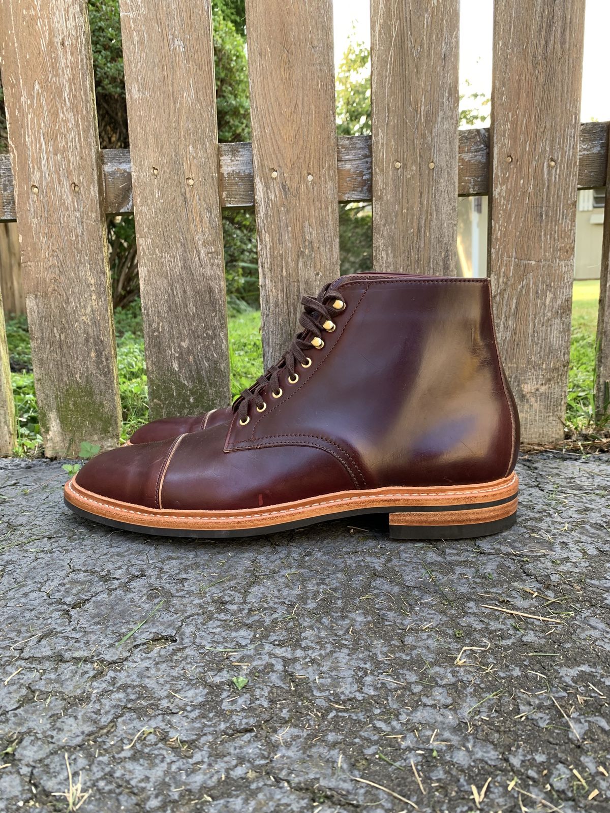 Photo by patinathunderdome on October 3, 2021 of the Oak Street Bootmakers Lakeshore Boot in Horween Color 8 Chromexcel.