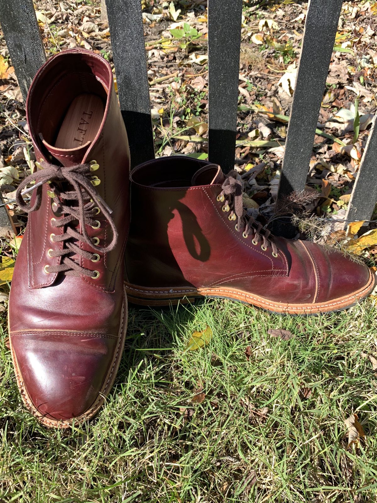 Photo by patinathunderdome on November 6, 2021 of the Oak Street Bootmakers Lakeshore Boot in Horween Color 8 Chromexcel.