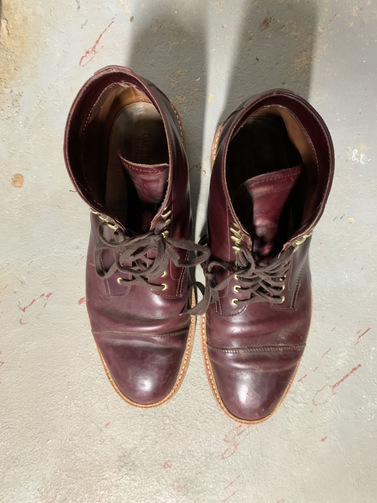 Photo by patinathunderdome on December 5, 2021 of the Oak Street Bootmakers Lakeshore Boot in Horween Color 8 Chromexcel.
