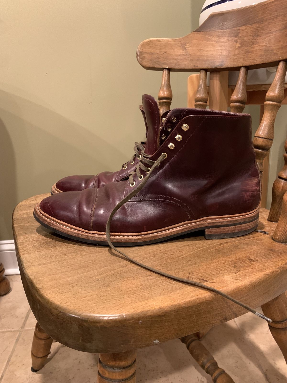 Photo by patinathunderdome on April 6, 2022 of the Oak Street Bootmakers Lakeshore Boot in Horween Color 8 Chromexcel.