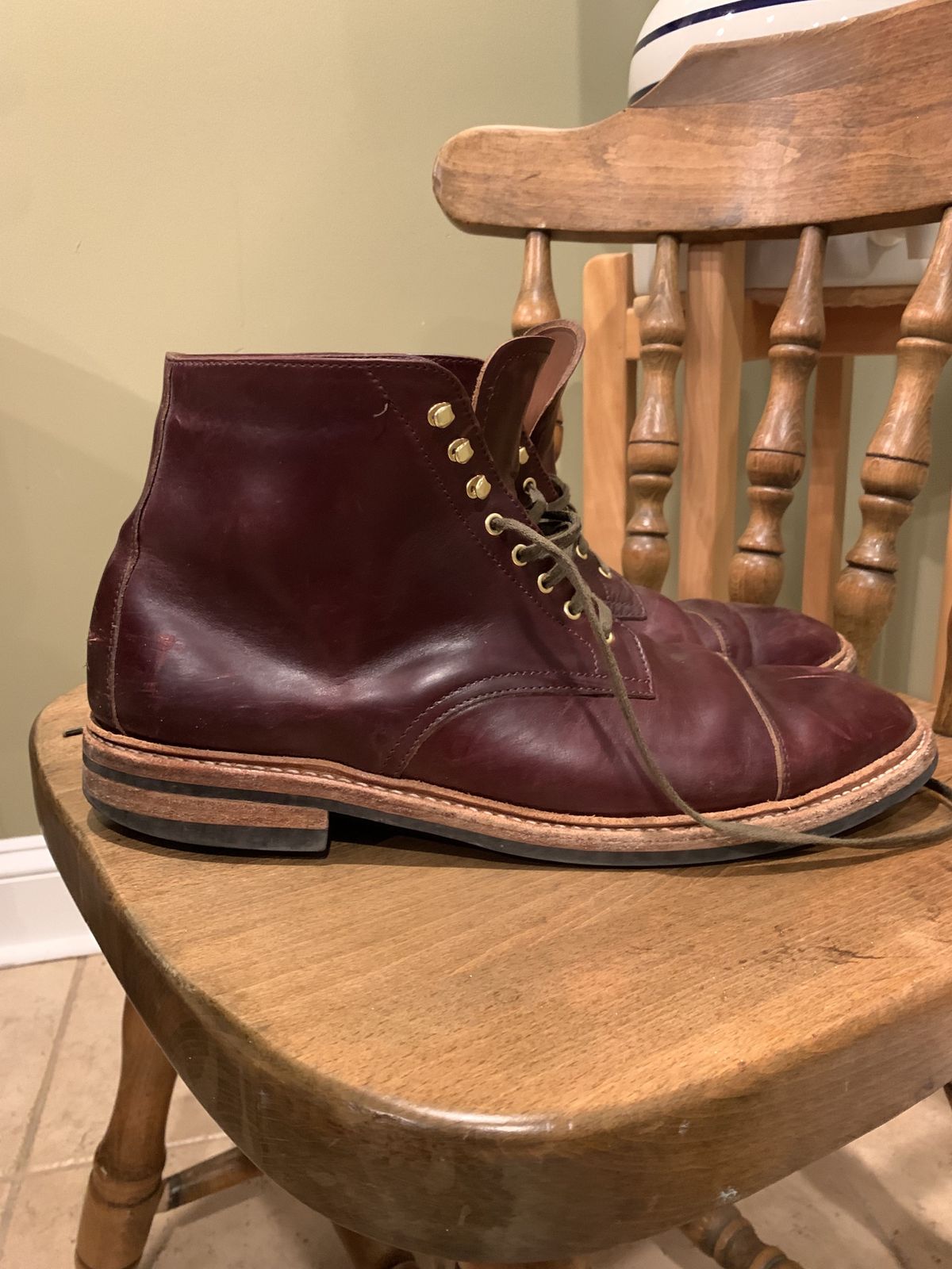 Photo by patinathunderdome on April 6, 2022 of the Oak Street Bootmakers Lakeshore Boot in Horween Color 8 Chromexcel.