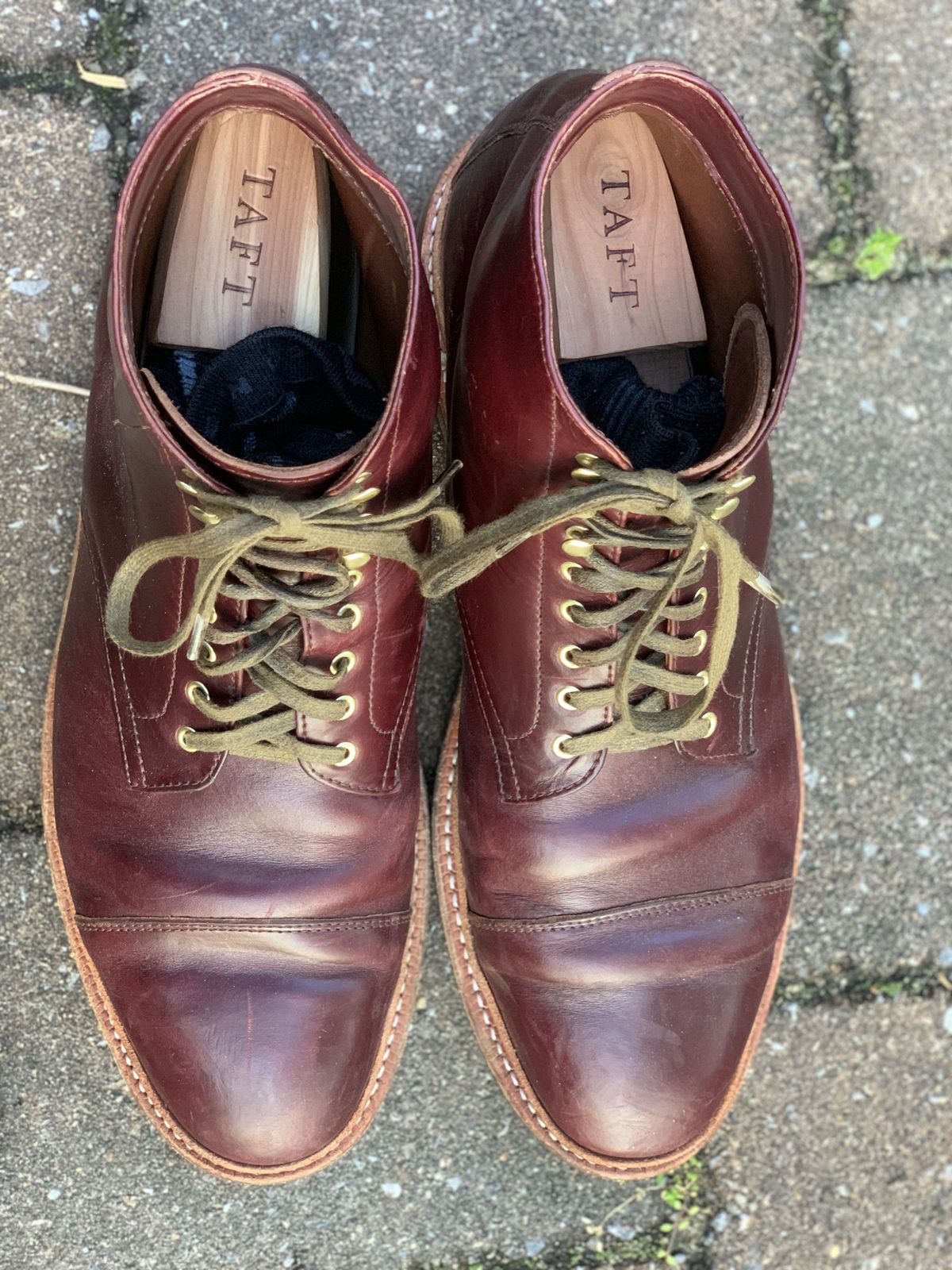 Photo by patinathunderdome on May 5, 2022 of the Oak Street Bootmakers Lakeshore Boot in Horween Color 8 Chromexcel.