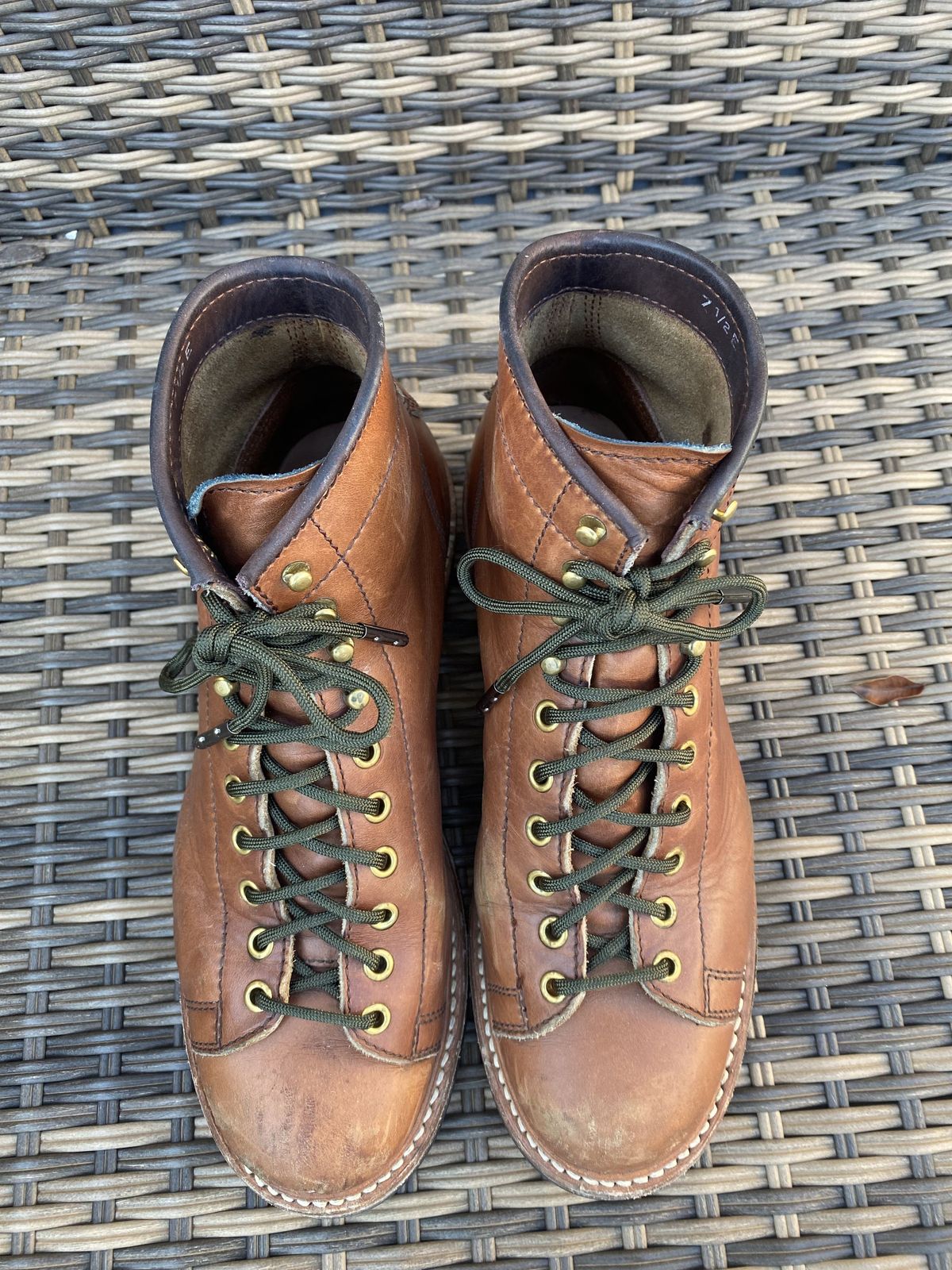 Photo by patinathunderdome on January 3, 2022 of the John Lofgren Monkey Boots in Unknown Material.