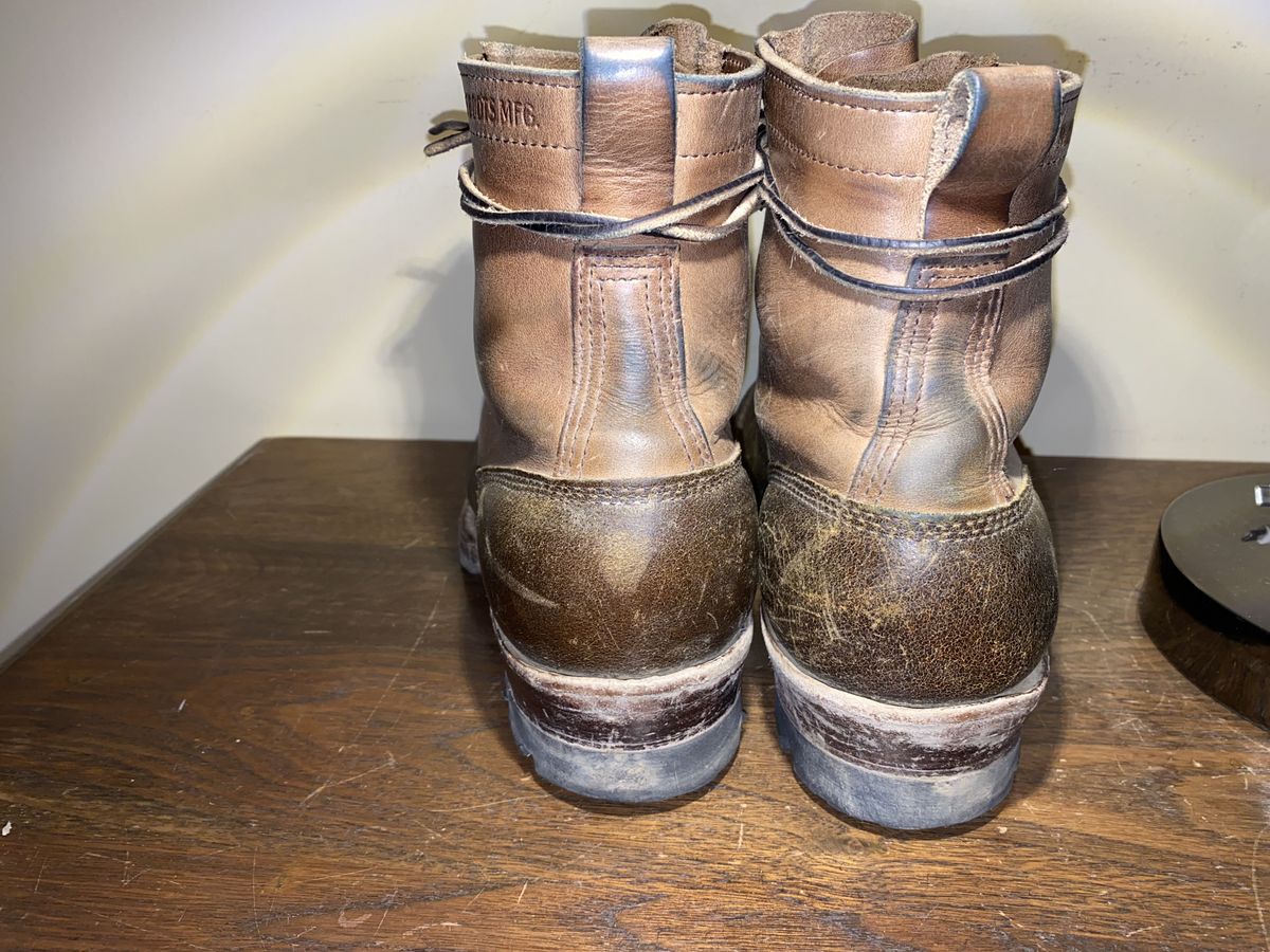 Photo by patinathunderdome on December 2, 2021 of the White's Logger in Horween Cinnamon Waxed Flesh.
