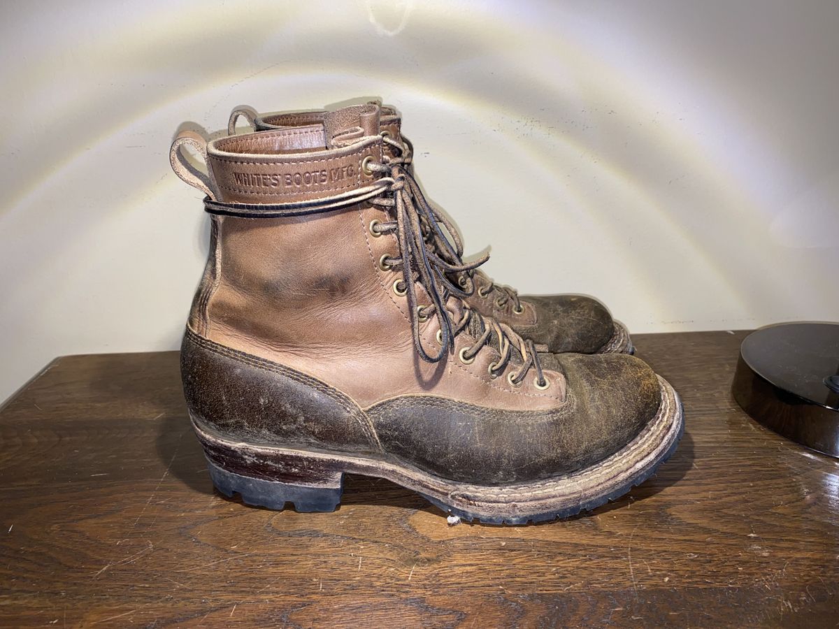 Photo by patinathunderdome on January 1, 2022 of the White's Logger in Horween Cinnamon Waxed Flesh.