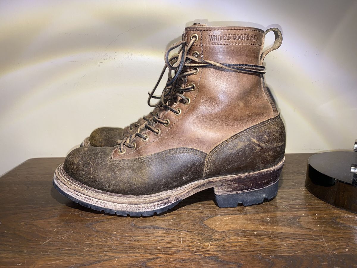 Photo by patinathunderdome on January 1, 2022 of the White's Logger in Horween Cinnamon Waxed Flesh.