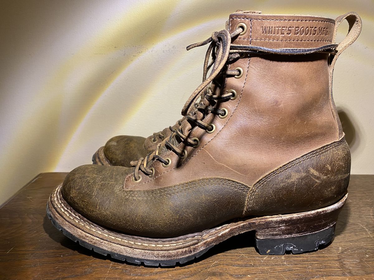 Photo by patinathunderdome on February 3, 2022 of the White's Logger in Horween Cinnamon Waxed Flesh.