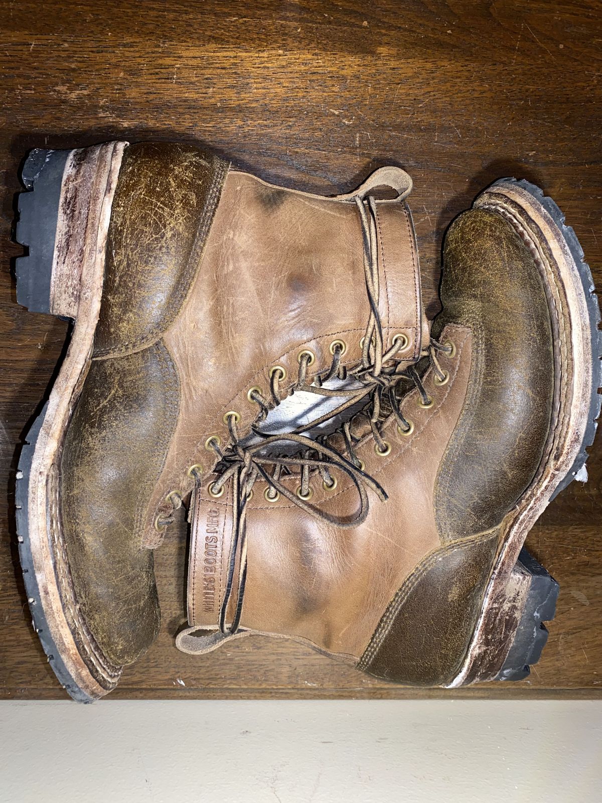 Photo by patinathunderdome on February 3, 2022 of the White's Logger in Horween Cinnamon Waxed Flesh.