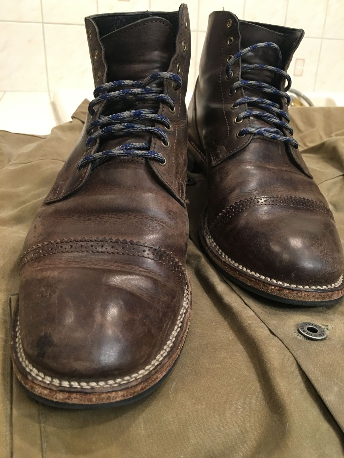 Photo by patinathunderdome on March 6, 2022 of the Viberg Service Boot in Maryam 1071 Port Vitello Calf.