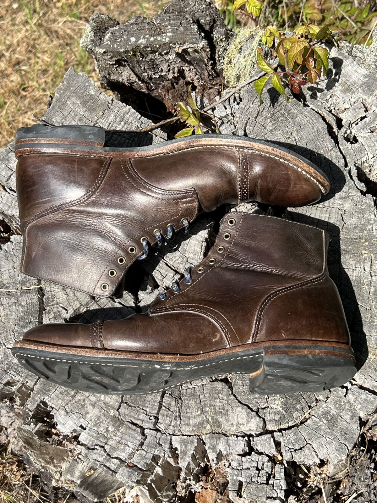 Photo by patinathunderdome on May 6, 2022 of the Viberg Service Boot in Maryam 1071 Port Vitello Calf.