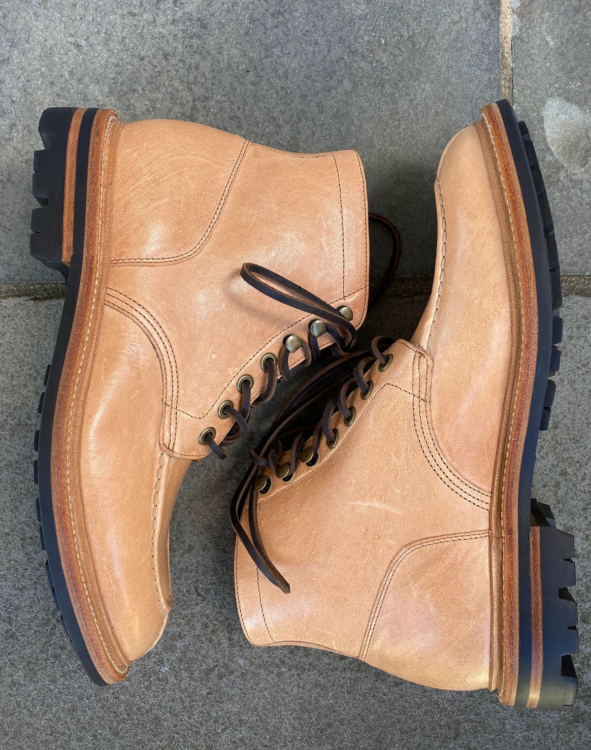 Photo by patinathunderdome on November 5, 2021 of the Grant Stone Ottawa Boot in Incas Natural Kangaroo.