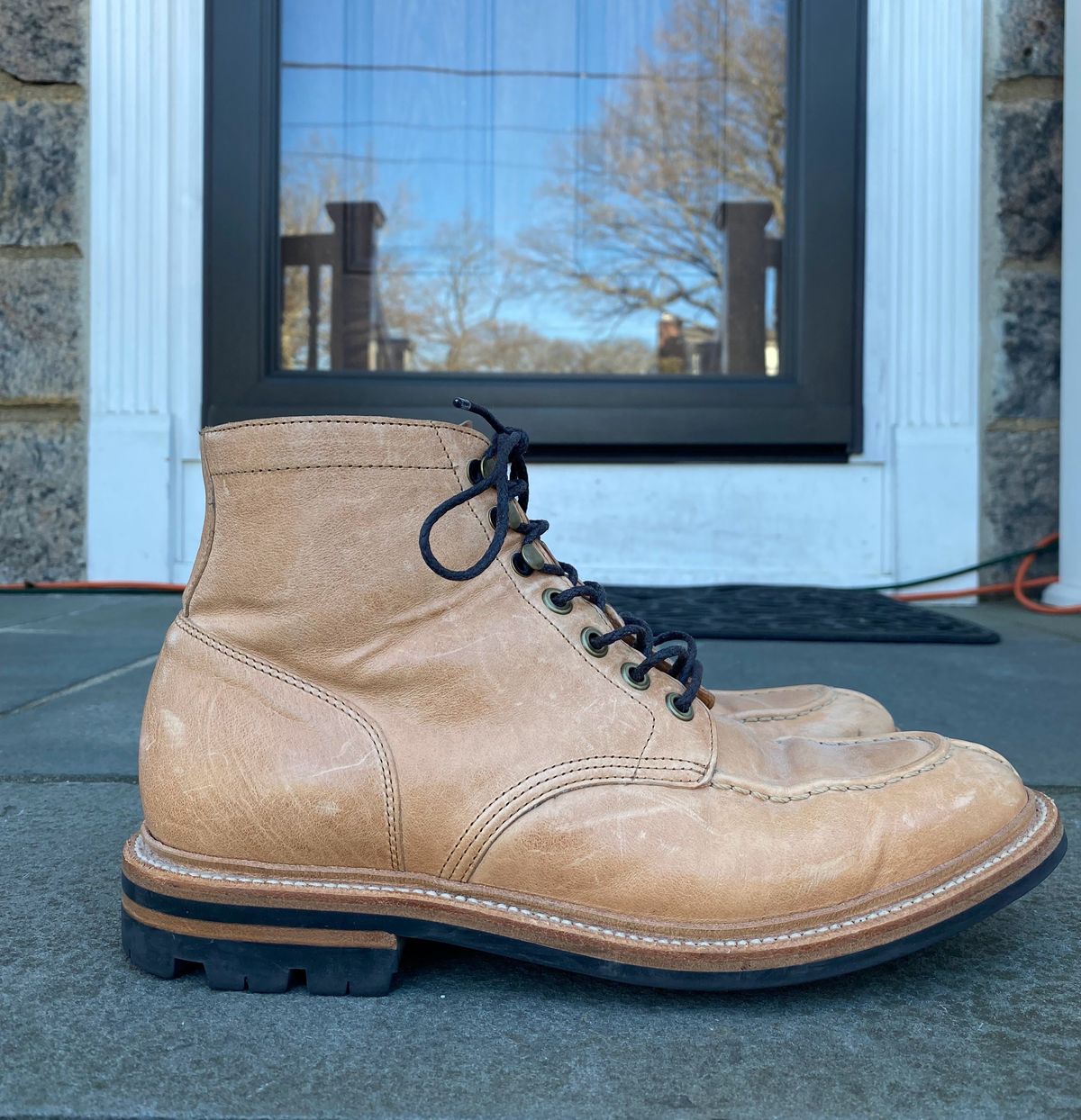 Photo by patinathunderdome on January 5, 2022 of the Grant Stone Ottawa Boot in Incas Natural Kangaroo.