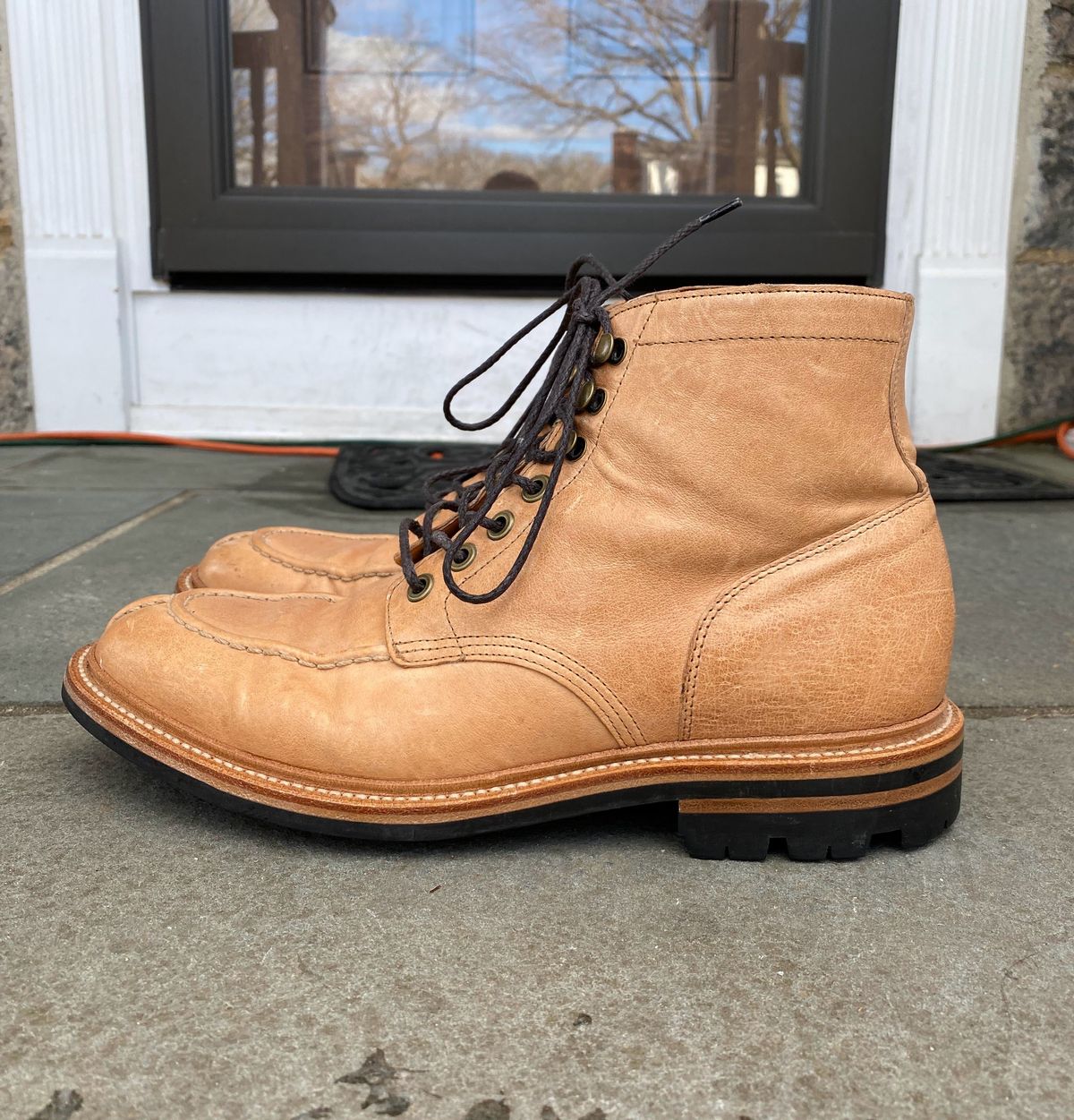 Photo by patinathunderdome on February 6, 2022 of the Grant Stone Ottawa Boot in Incas Natural Kangaroo.